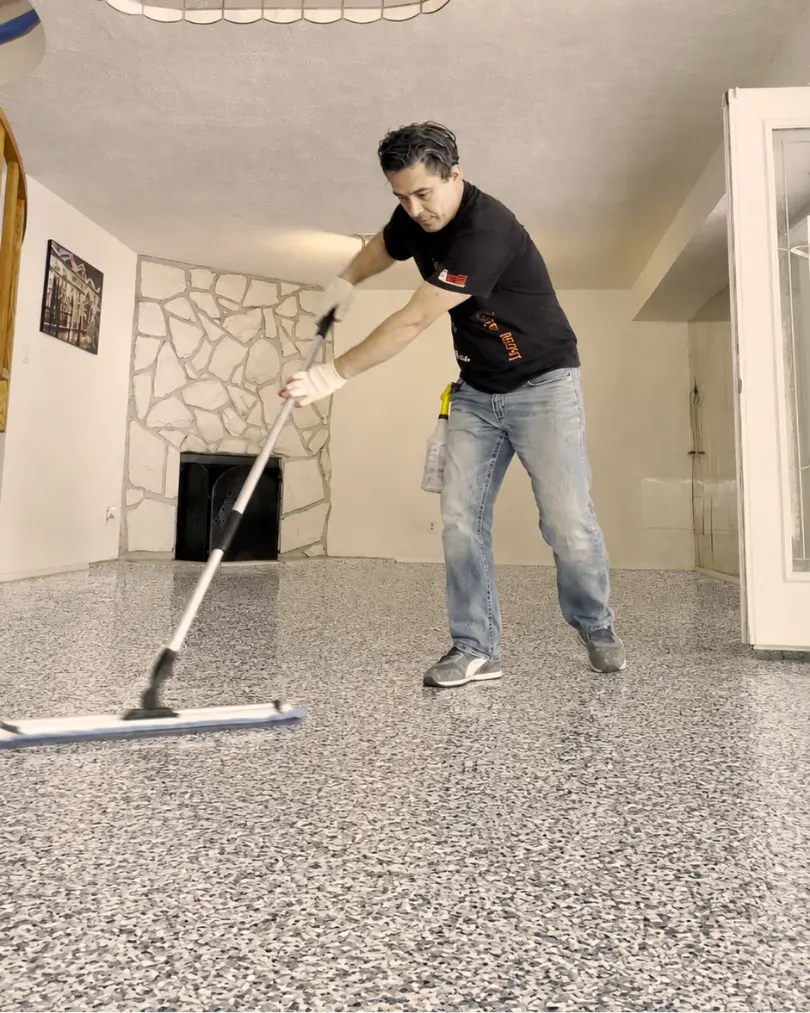 Commercial floor — Arlington